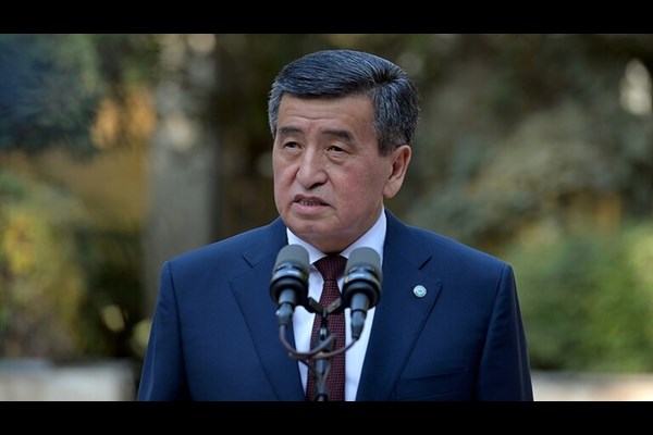 رئیس جمهور قرقیزستان نخست وزیر و اعضای کابینه را برکنار کرد