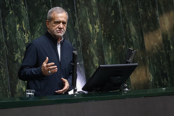 مردم ایران باید در برابر هر تجاوزی با قدرت بایستند