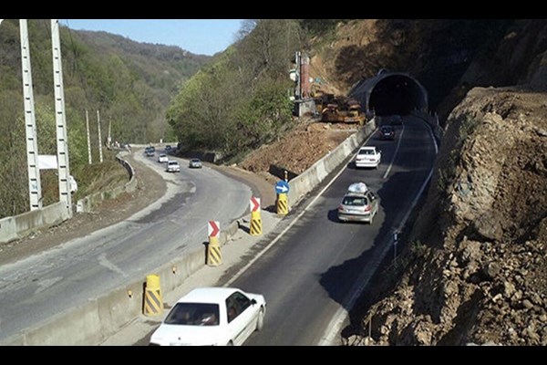 تردد در جاده کرج - چالوس برای افراد بومی میسر است