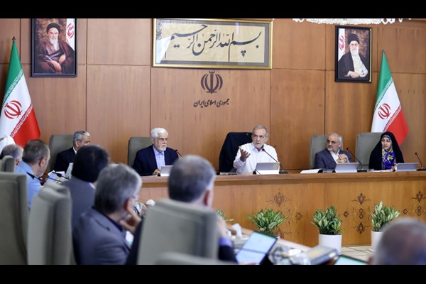  اگر آمریکایی‌ها ببینند در داخل همدلی داریم نمی‌توانند به سوء‌استفاده از وضعیت ما طمع کنند 