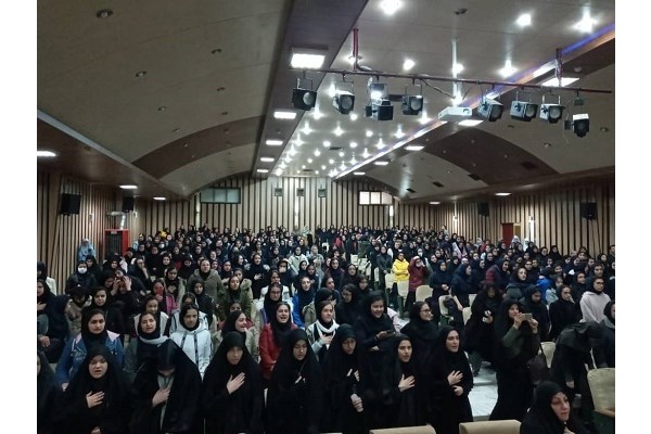 جشن تکلیف سیاسی دانش‌آموزان البرزی برگزار شد