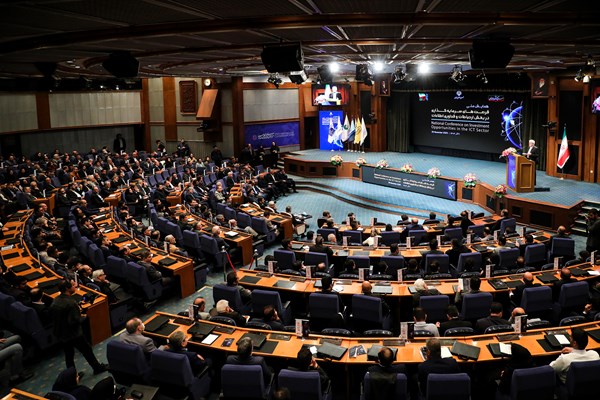 دولت چهاردهم آماده رفع موانع، اصلاح قوانین و حمایت از پروژه‌های بخش فناوری اطلاعات و ارتباطات است 