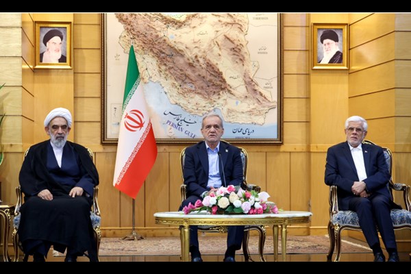  کشورهای مسلمان منطقه باید در تمام جنبه‌ها با یکدیگر تعامل سازنده داشته باشند 