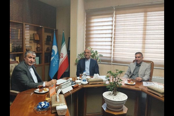 صنعت هسته‌ای نماد پیشرفت ایران است 