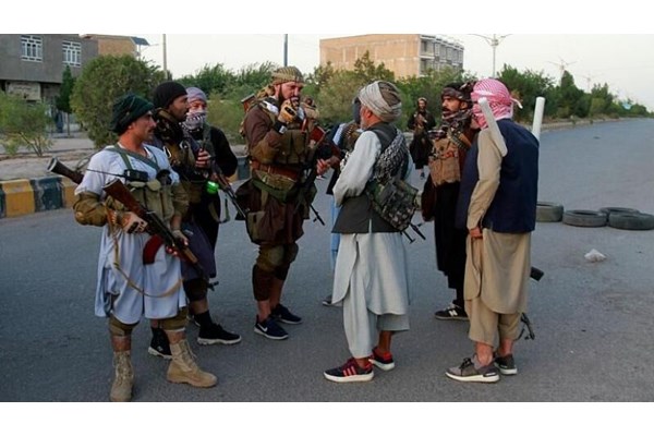  طالبان فرمان ورود به کابل داد، اشرف غنی گریخت
