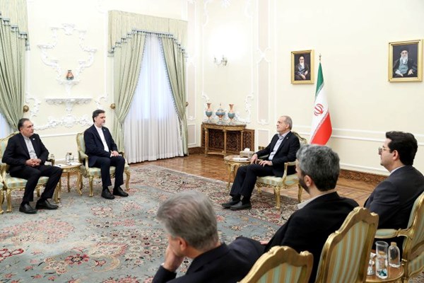 دیدار سفرای جدید ایران در کرواسی و ماداگاسکار با رئیس‌جمهور پزشکیان 