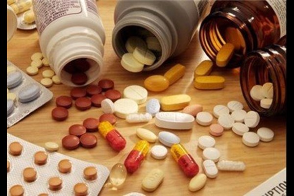 انواع مکمل خارجی در بازار قاچاق‌ است