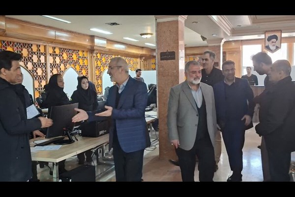 "بازدید سرزده شهردار کرج از محل استقرار موقت شهرداری منطقه ۱