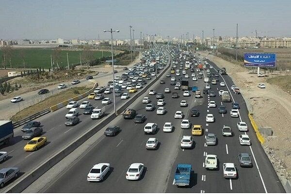 تردد بیش از ۶ میلیون خودرو در محورهای مواصلاتی البرز