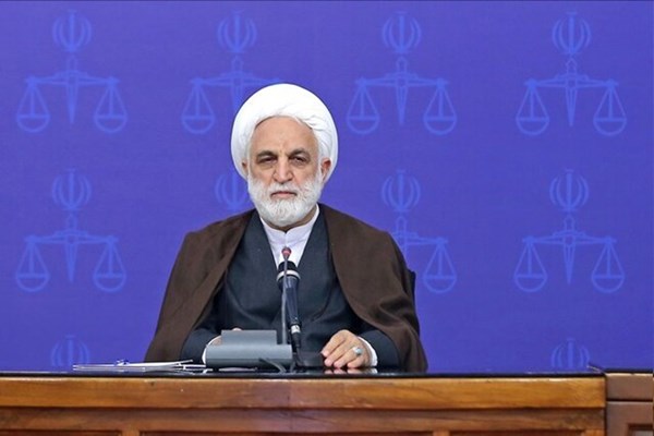 معلمان در پیشگیری از وقوع جرم و بازاجتماعی کردن مجرمان کمک کنند