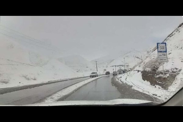 باران و برف گستره وسیعی از جاده‌های کشور را در بر گرفت