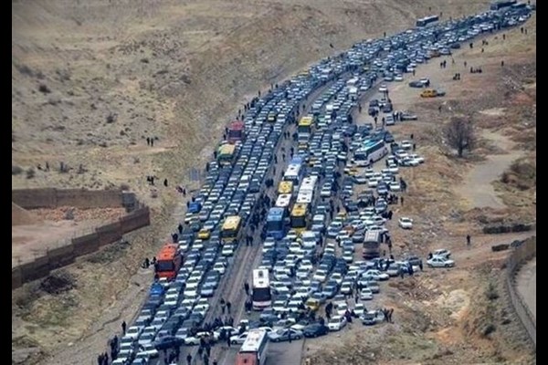 ترافیک نیمه سنگین در مبادی ورودی شهر مهران