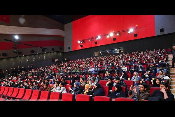فروش بیش از ۴۰ میلیارد تومانی سینماها در سه‌ روز نخست مرداد
