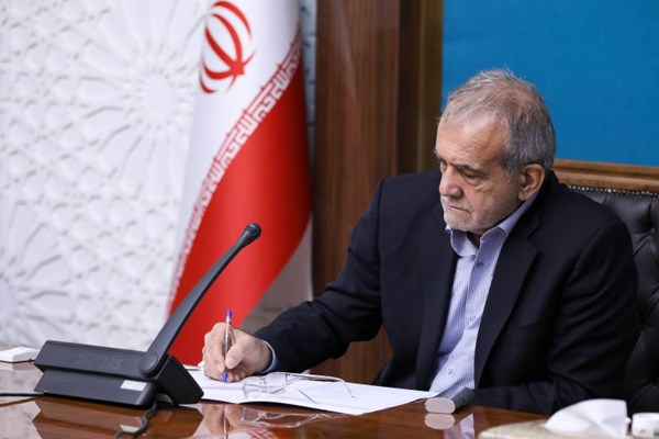  مناظره می‌‌تواند به عنوان ابزاری کارآمد برای حل اختلافات، زمینه‌ساز تحقق «وفاق ملی» شود 