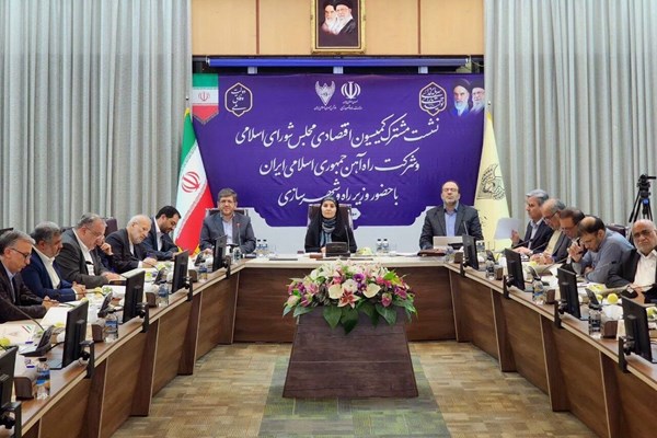 قیمتگذاری یارانه‌ای سوخت و قیمتگذاری تکلیفی حمل و نقل؛ ۲ چالش اصلی صنعت ریلی