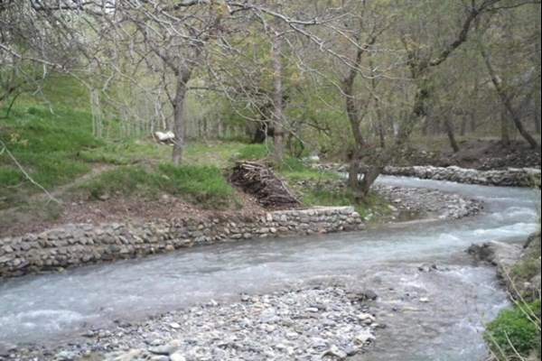 آزادسازی حاشیه رودخانه کردان البرز در دست اقدام