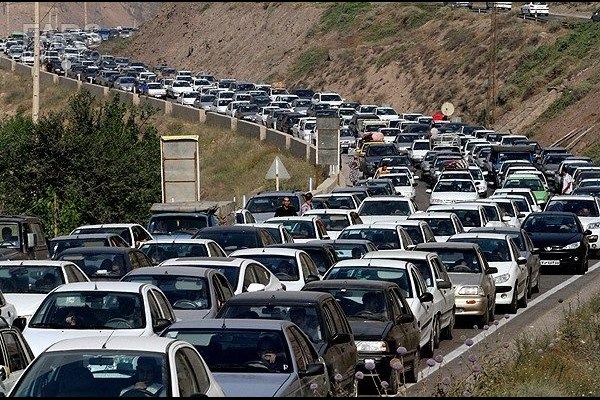 ترافیک سنگین در محور چالوس و آزادراه تهران - شمال وجو دارد