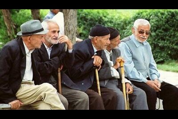 ایران به لحاظ جمعیتی در حال ورود به سالمندی است