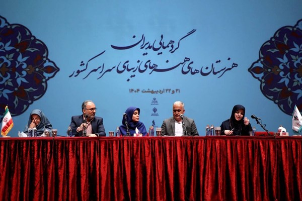 نیازمند بازنگری و تحول در فرهنگ، هنر و آموزش هستیم