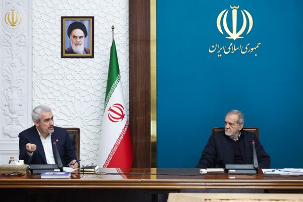  تضعیف داخلی در شرایط فشار بیرونی، به کشور آسیب جدی می‌زند