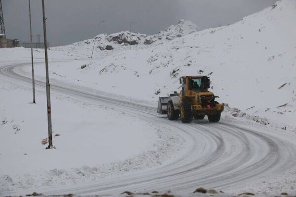 اجرای عملیات برف‌روبی ۱۲۰ هزار کیلومتر از راه‌های اصلی کشور