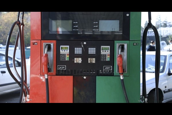 ثبت اطلاعیه نخستین محموله بنزین سوپر وارداتی در تابلوی بورس انرژی