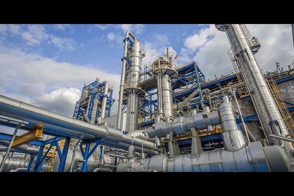 اجرای ۸۰ درصد پروژه‌های تولید بار اول کشور با حمایت وزارت نفت