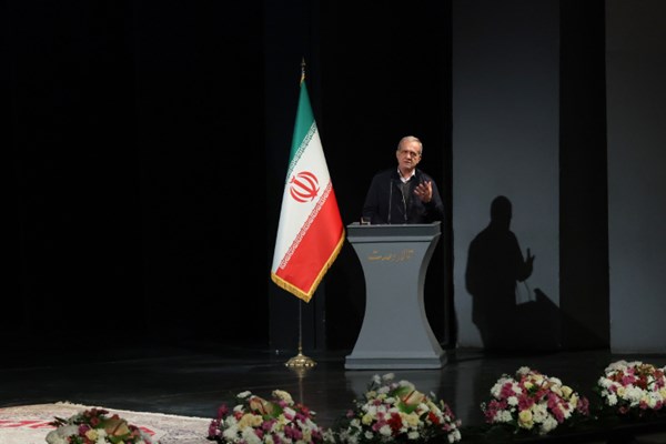  نخبه‌ها نیز برای موفقیت نیاز به همکاری با شبکه انسانی و فراگیری مهارت کار گروهی دارند 