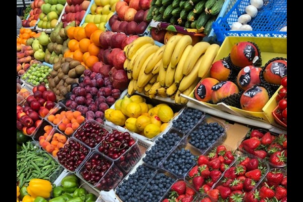 آیا افراد دیابتی می‌توانند بدون محدودیت میوه مصرف کنند؟