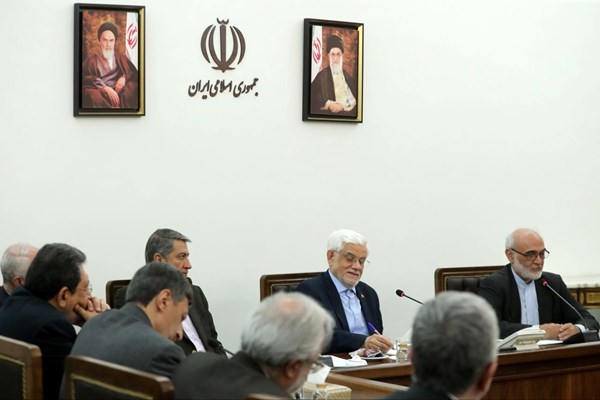  تأکید بر ارتباط نزدیک دولت و نهادهای عمومی با وجود هدف مشترک 