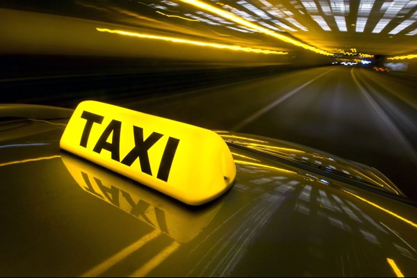 آغاز طرح پرداخت الکترونیکی کرایه تاکسی‌ها از اوایل آذرماه