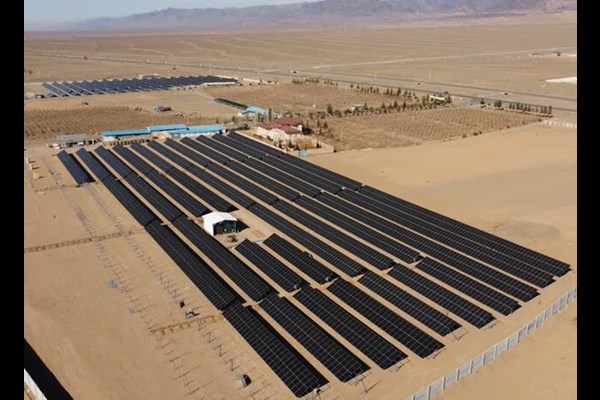 تجهیزات ساخت ۷ هزار مگاوات نیروگاه خورشیدی وارد کشور شد