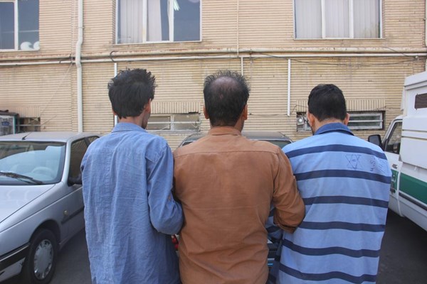 دستگیری سارقان ویلاهای خالی از سکنه در چهارباغ