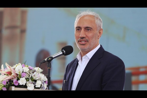 قهرمان امروز کسی است که اوضاع اقتصاد کشور را بهتر کند