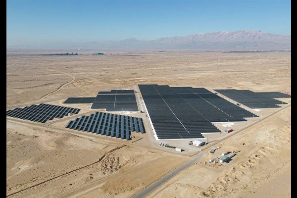 توسعه نیروگاه‌های خورشیدی گامی سبز در دولت چهاردهم