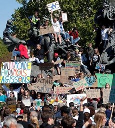 تظاهرات میلیونی دانش‌آموزان در سراسر جهان