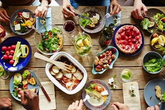 باور غذا خوردن بعد از ساعت ۹ شب و چاقی، پشتوانه علمی قطعی ندارد