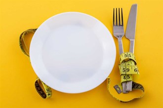 آیا رژیم گرفتن به معنای مدام گرسنه ماندن است؟
