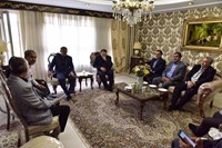 دیدار استاندار البرز با خانواده شهید میربراتی و ایثارگر ۷۰ درصد علی نجار